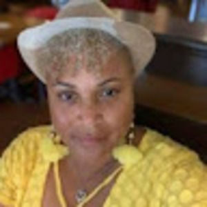 Meet your Posher, Charlette